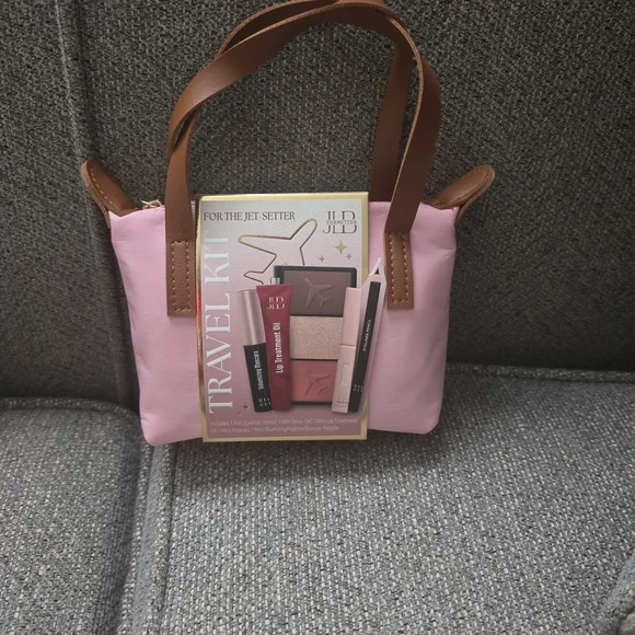 Mini Makeup Travel Kit Bag Set - Picture 3 of 3